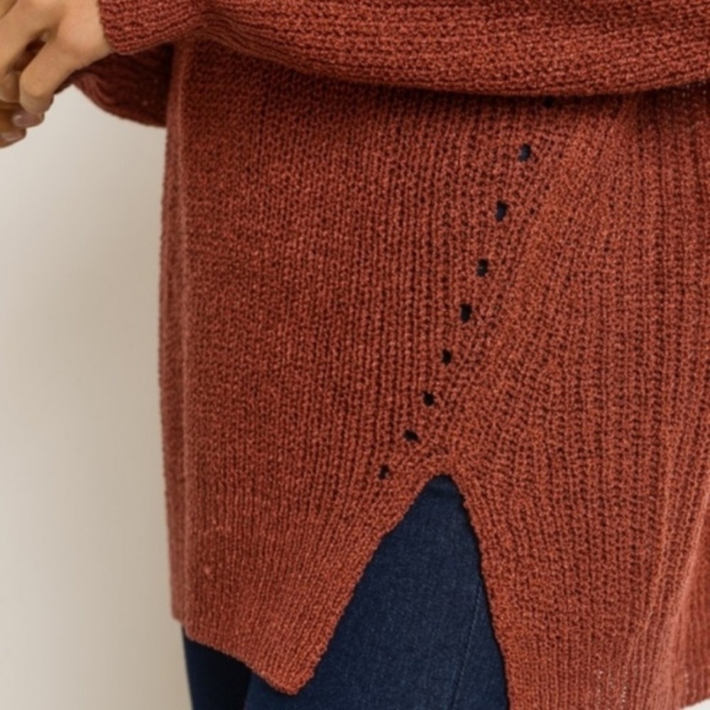 GILLI Burnt Orange Rust Hi Lo V Neck Sweater NWT - Picture 7 of 7